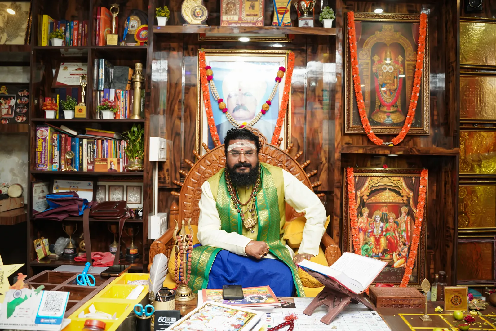 The consultation room at Sri Mookambika Jyothishyalaya, Whitefield